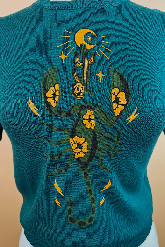 The Scorpion short sleeve Sweater in Peacock