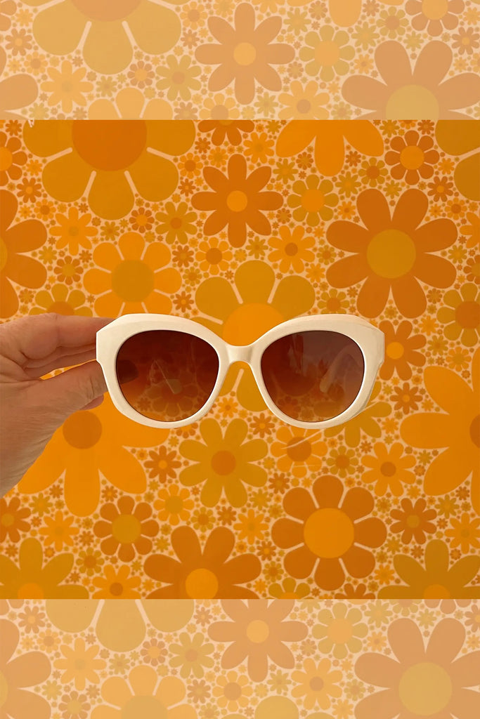 Donna Sunglasses in White